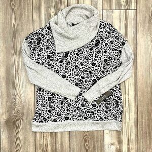 Zac & Rachel Leopard Print Cowl Neck Sweater Light Grey & Black | Size Medium